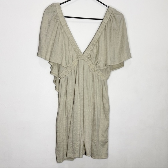 Free People Beach La La Flutter Sleeve Romper in Wet Plaster Mint Green size M - Picture 3 of 9